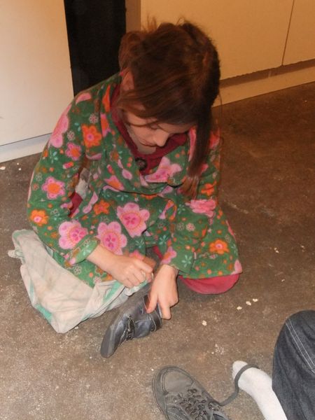 Veille de Saint Nicolas - On nettoie nos souliers (6)