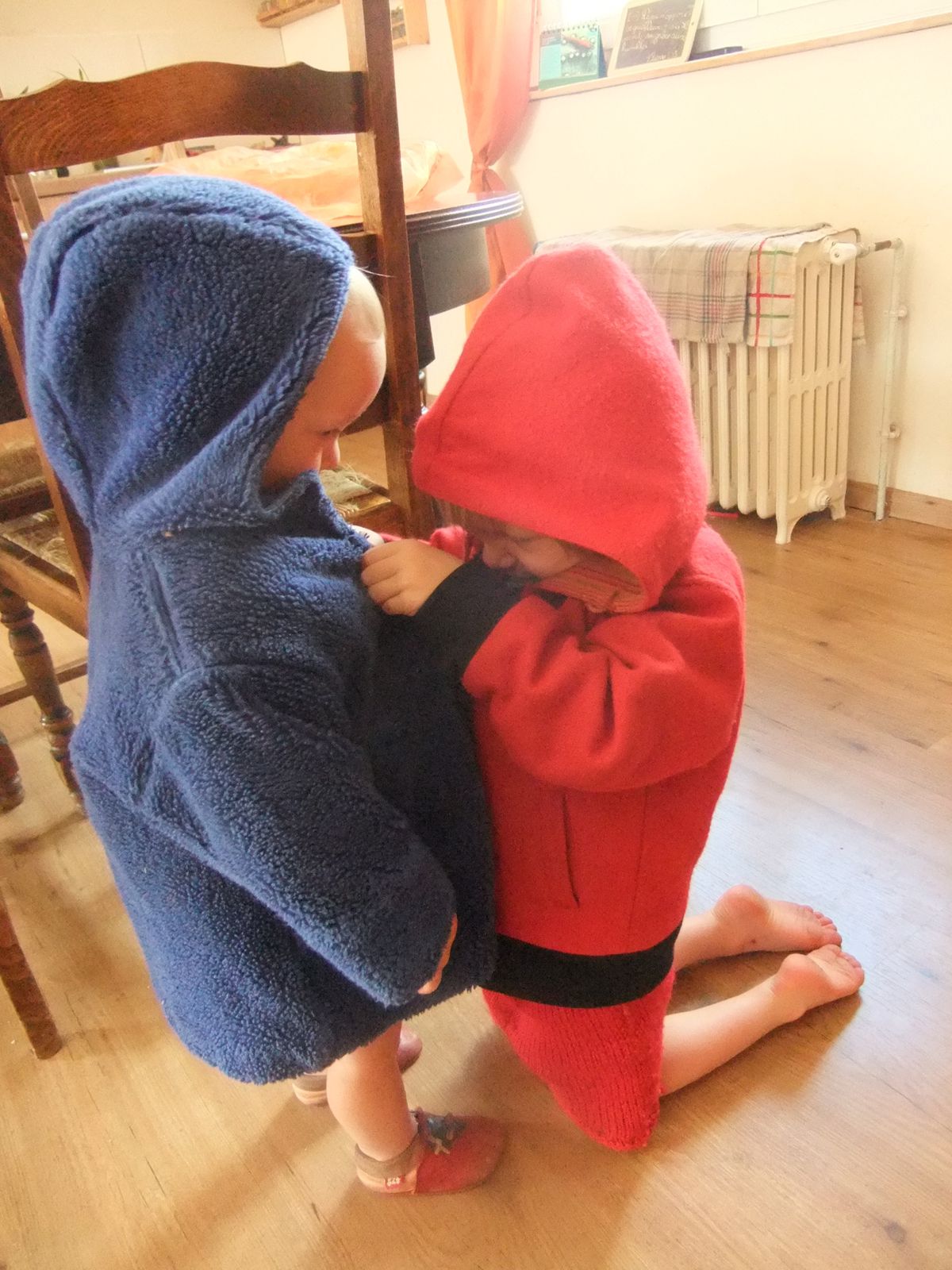 Mieux que les cadres de boutonnage Montessori, non ? ;-)