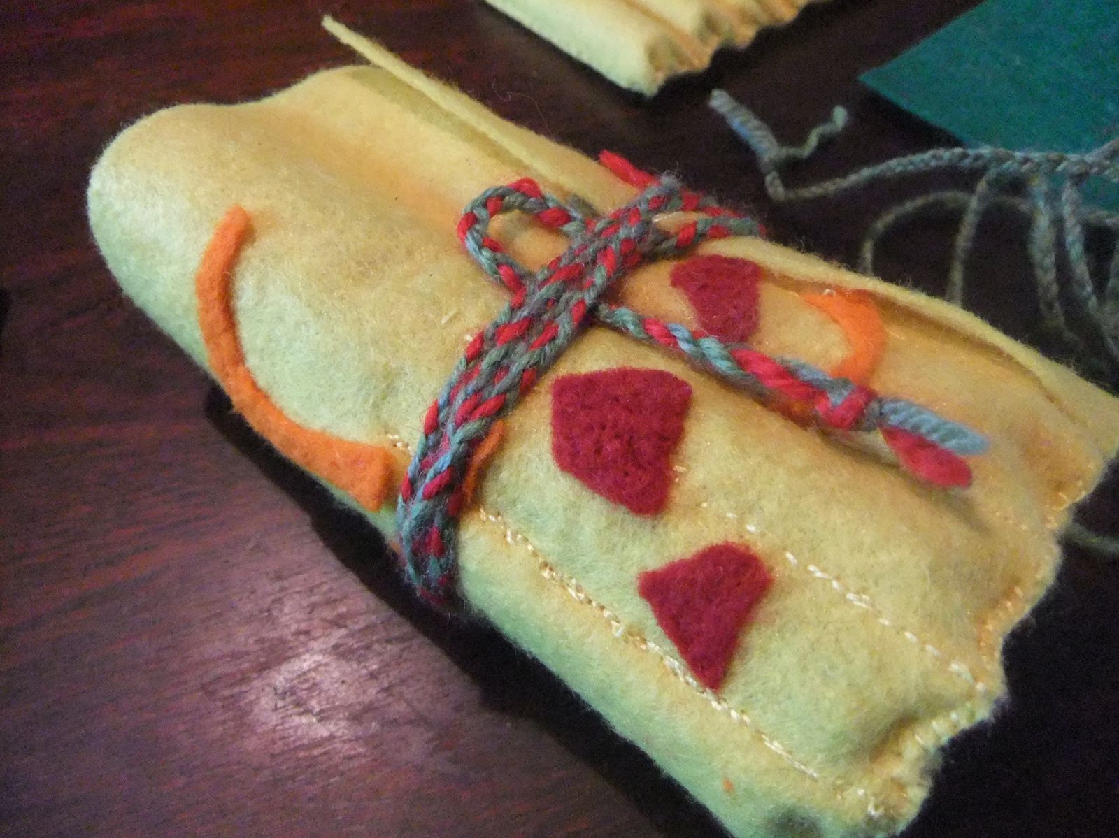 Des pochettes à craies de cire pour les lutins