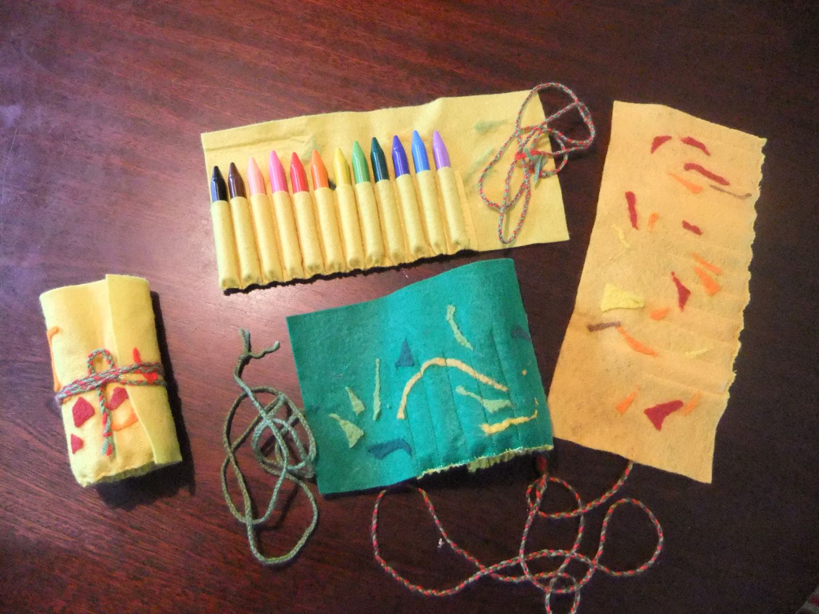 Des pochettes à craies de cire pour les lutins