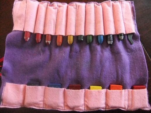Pour mes deux grands, une pochette avec craies et pavés de cire en vis-à-vis