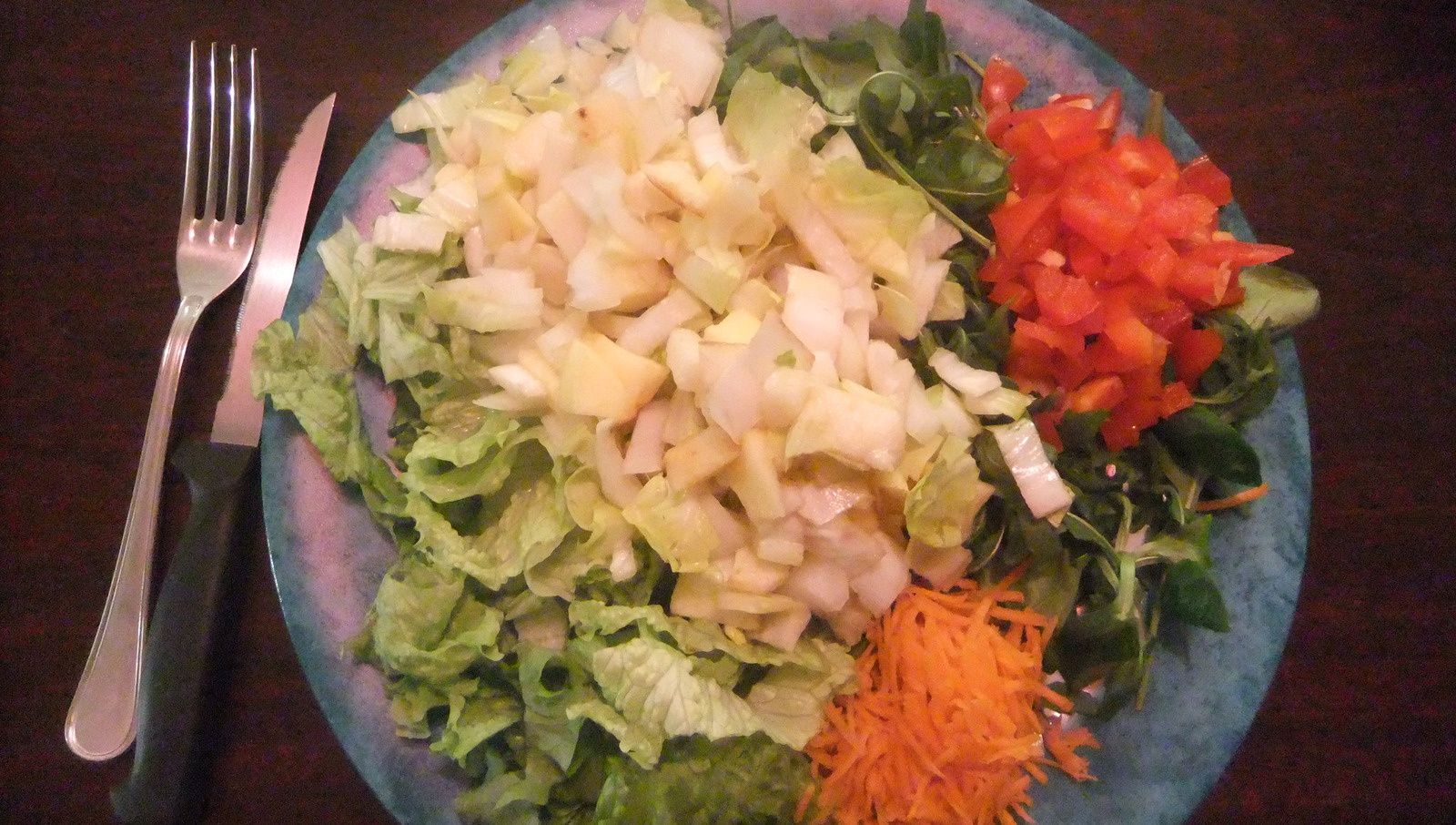 Batavia, endives / pommes / poires, mâche, carottes râpées, poivron rouge